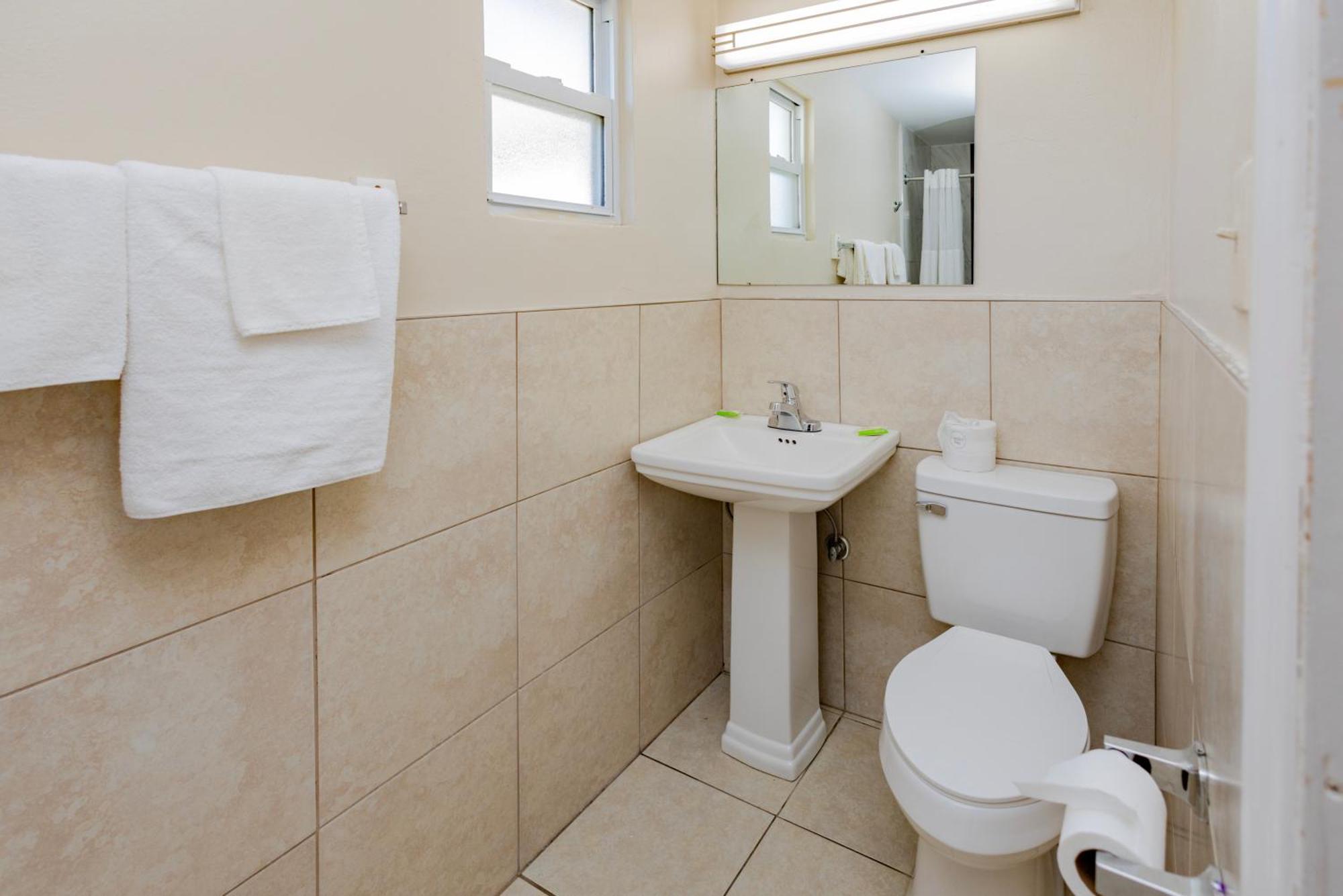 Budget Inn Columbus Lockbourne Esterno foto